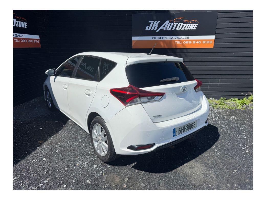 2015 Toyota Auris
