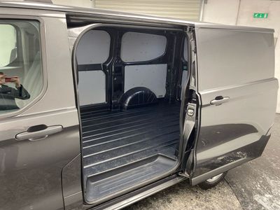 2025 Ford Transit Custom