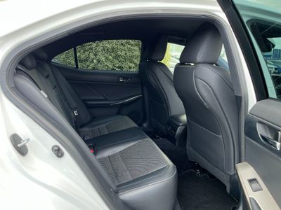 2013 Lexus IS 300h