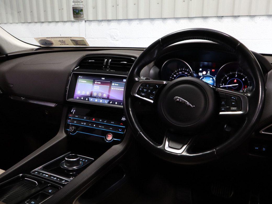 2019 Jaguar F-Pace