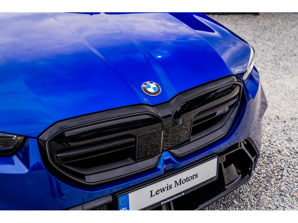 2025 BMW M5