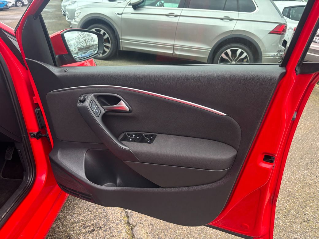 2017 Volkswagen Polo