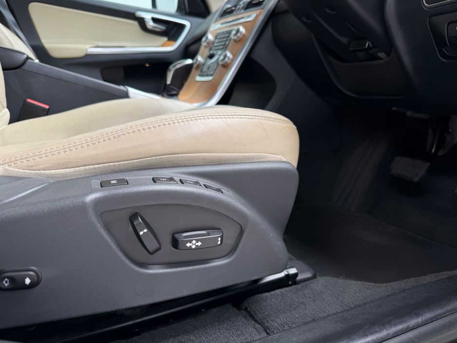 2017 Volvo XC60