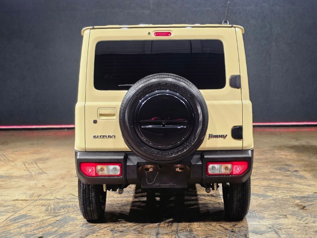 2023 Suzuki Jimny