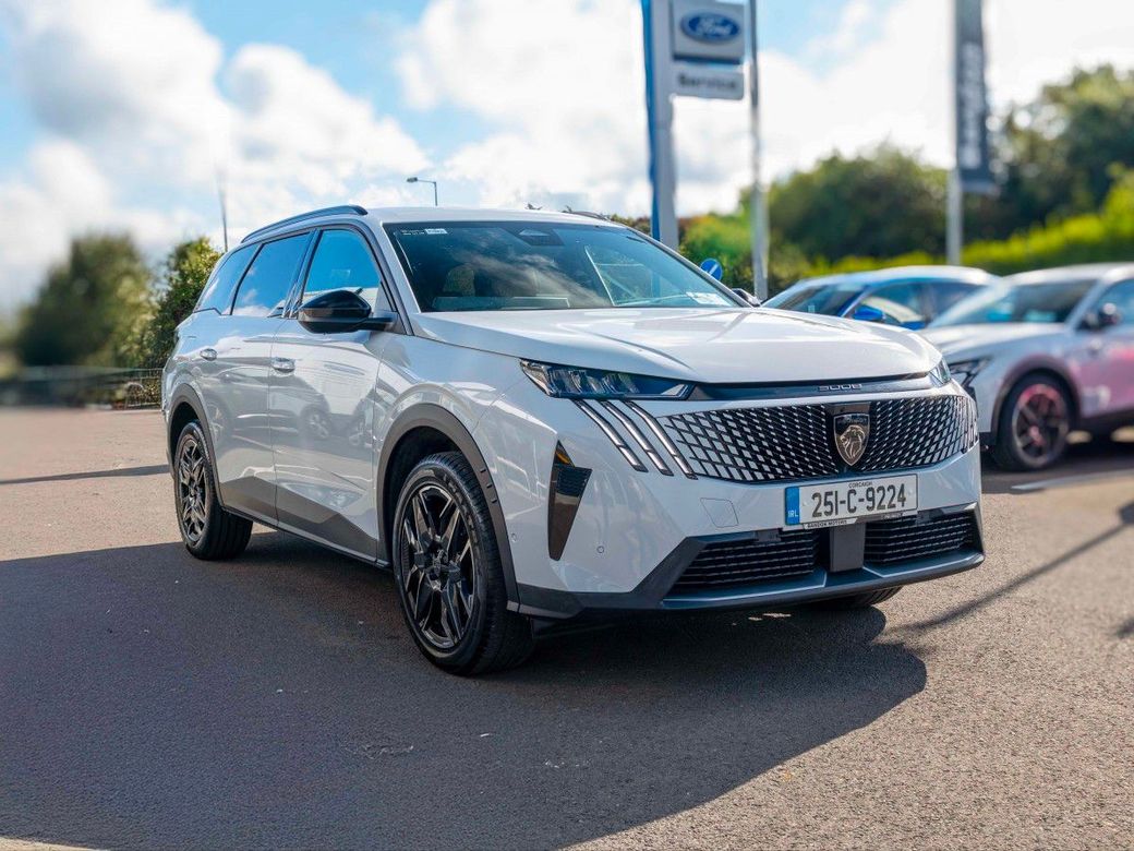 2025 Peugeot 5008