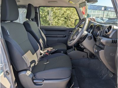 2025 Suzuki Jimny