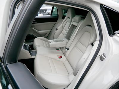 2023 Porsche Panamera