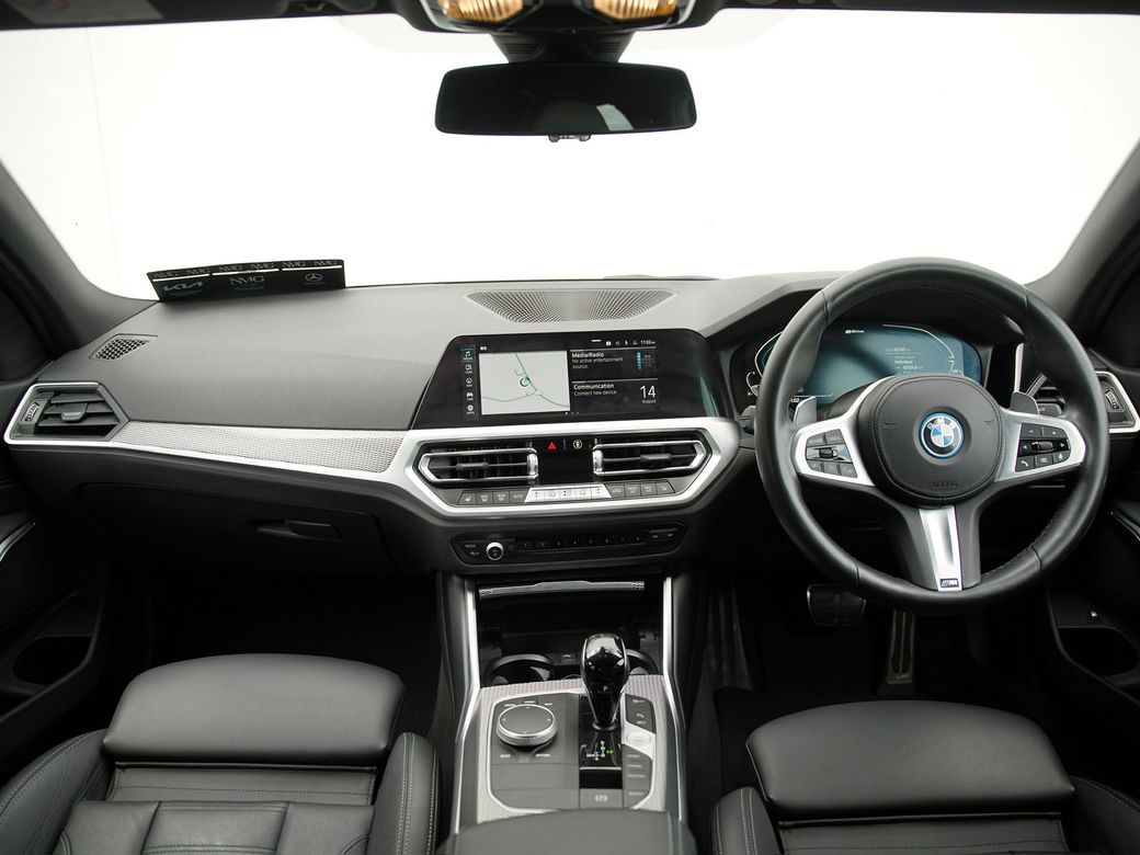 2022 BMW 330