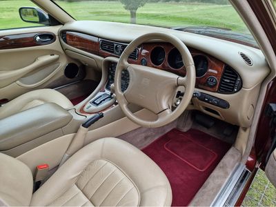 1998 Jaguar XJ
