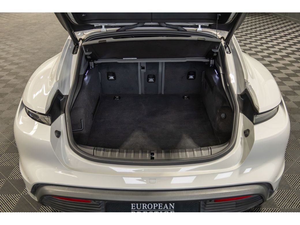 2023 Porsche Taycan