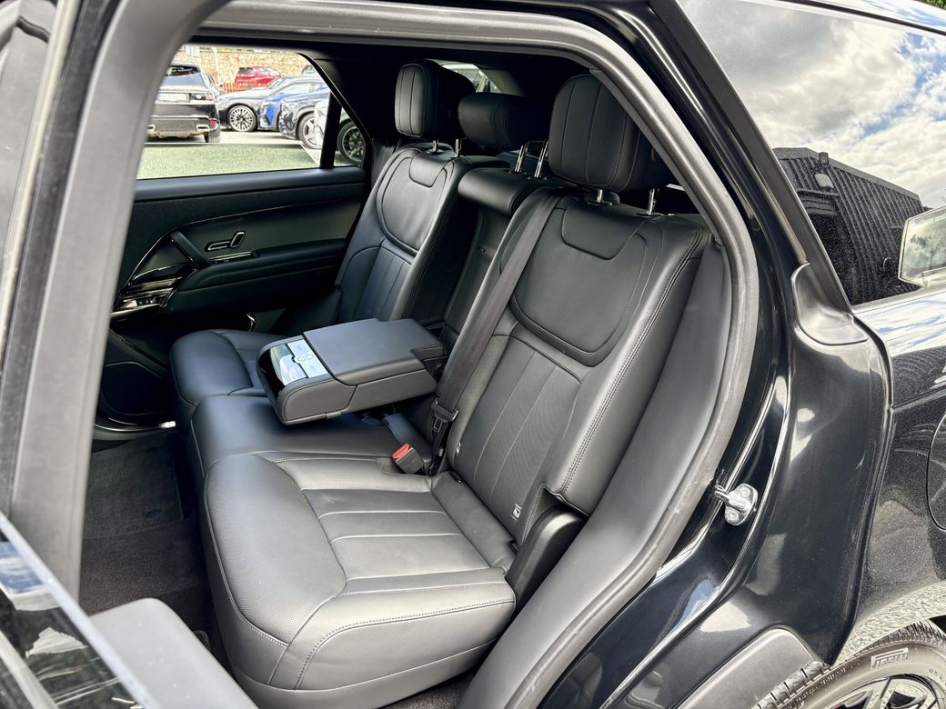 2025 Land Rover Range Rover Sport