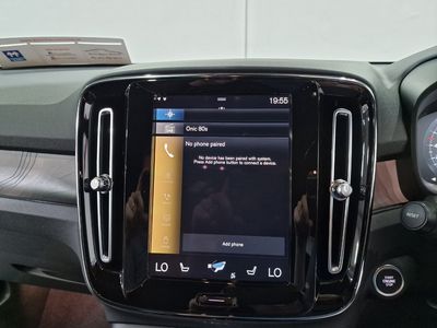 2023 Volvo XC40