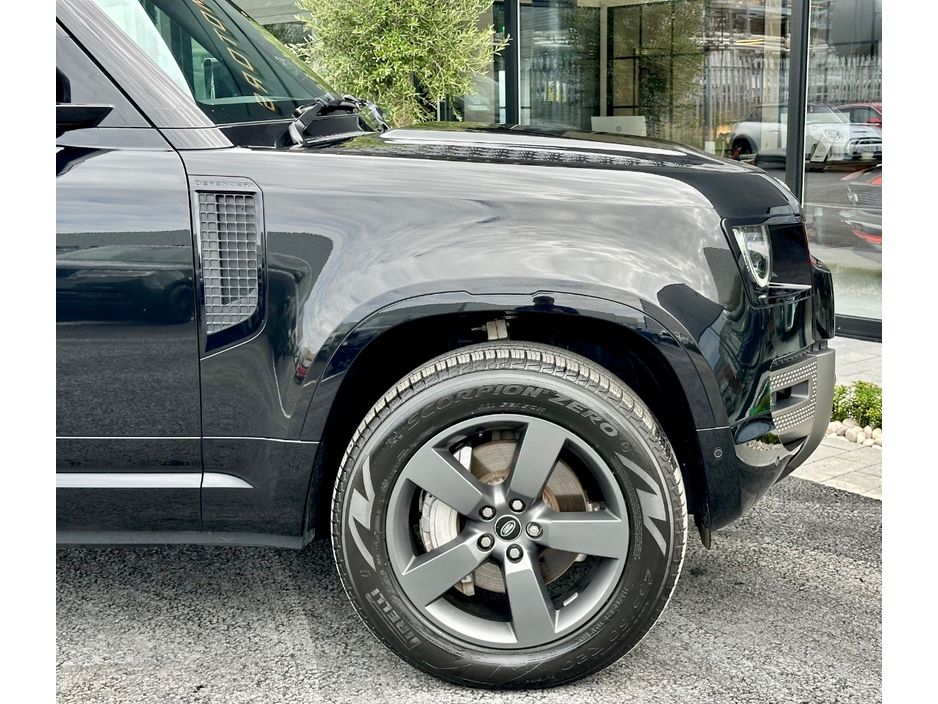 2025 Land Rover Defender