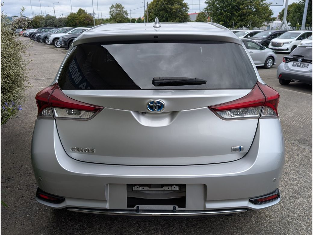 2016 Toyota Auris