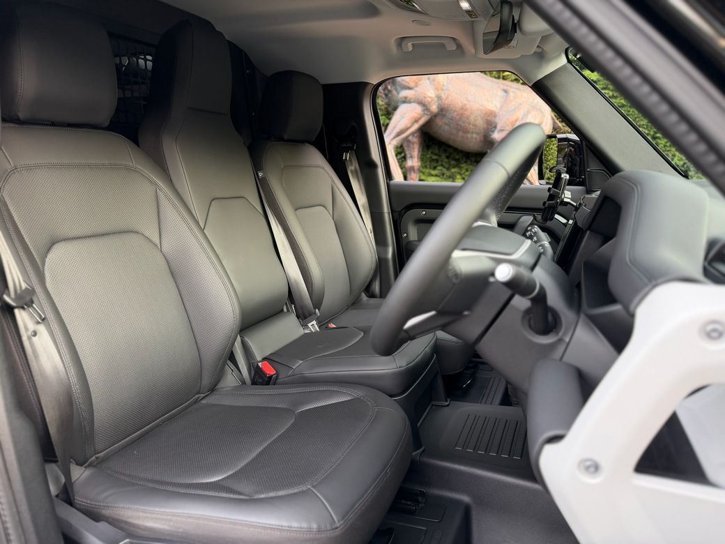 2025 Land Rover Defender
