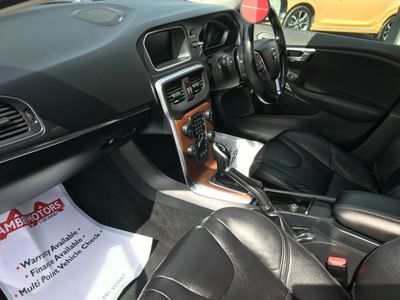 2018 Volvo V40