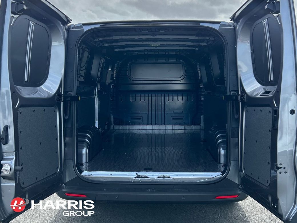 2025 Grey Maxus Deliver 7