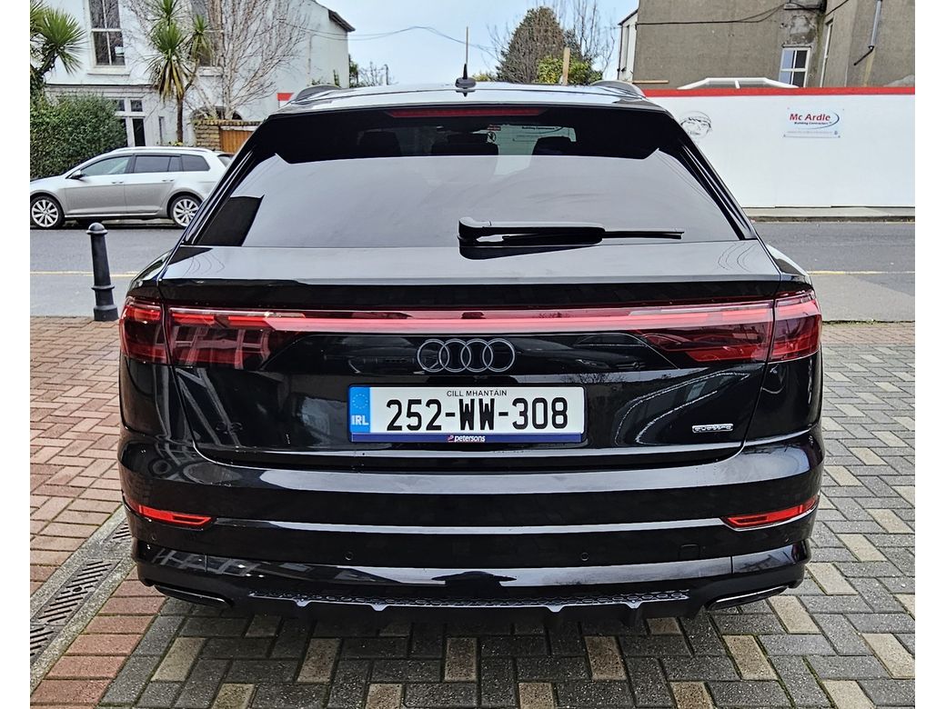 2025 Audi Q8
