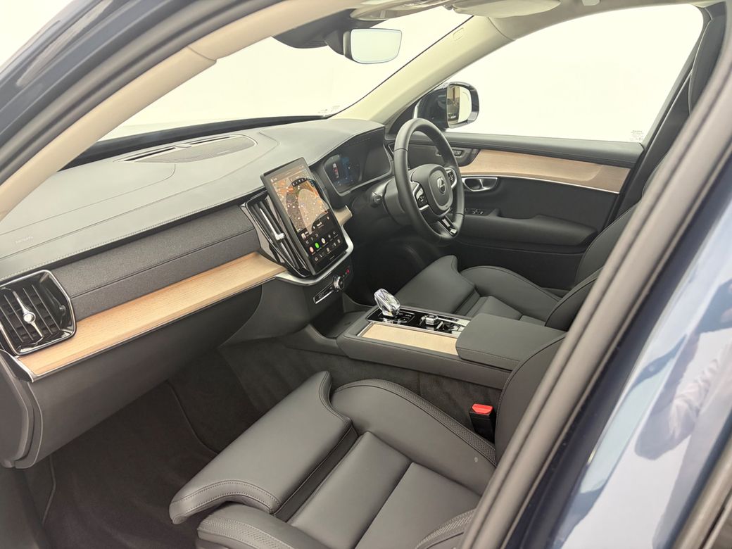 2025 Volvo XC90