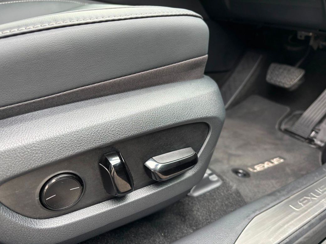 2025 Lexus RX450h+