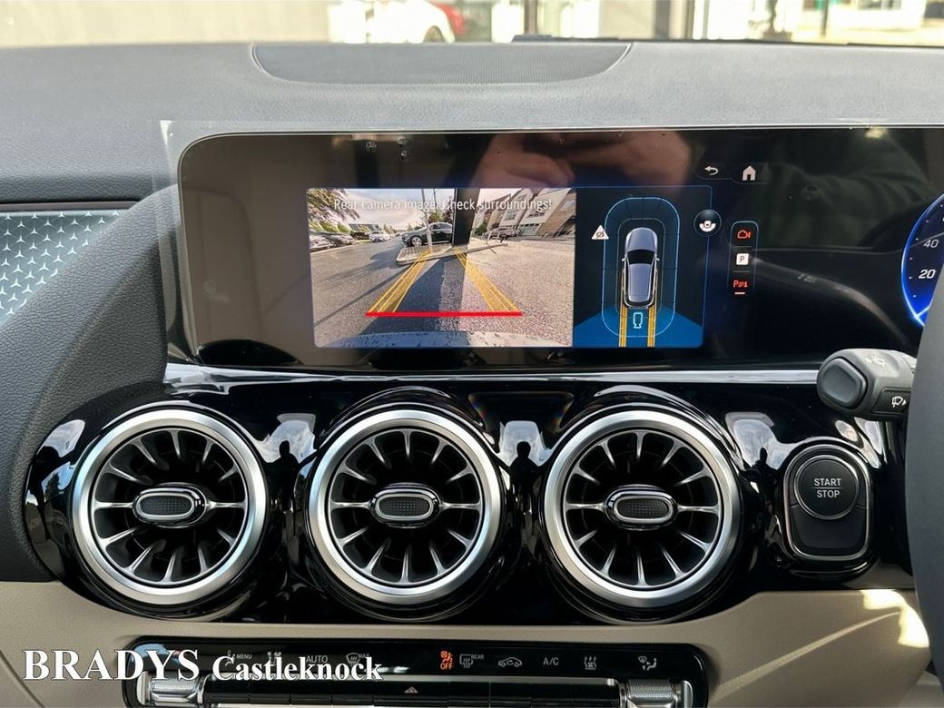 2025 Mercedes-Benz EQA