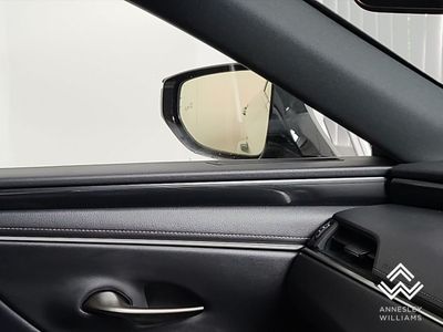 2022 Lexus ES 300h