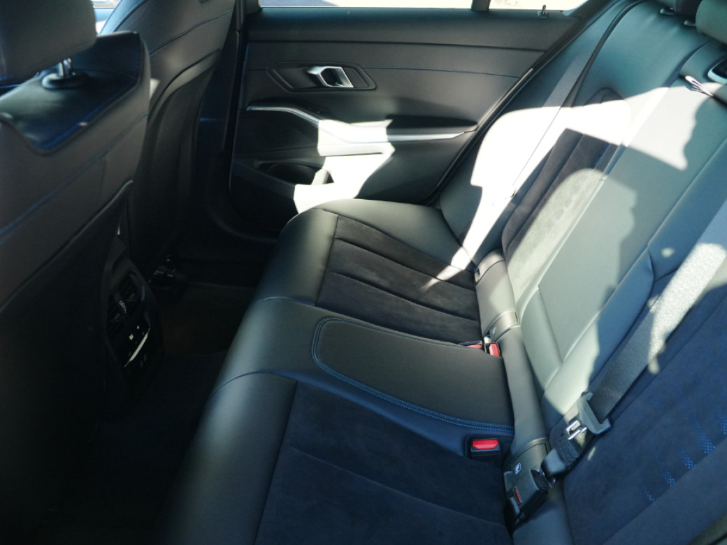 2025 BMW 3 Series