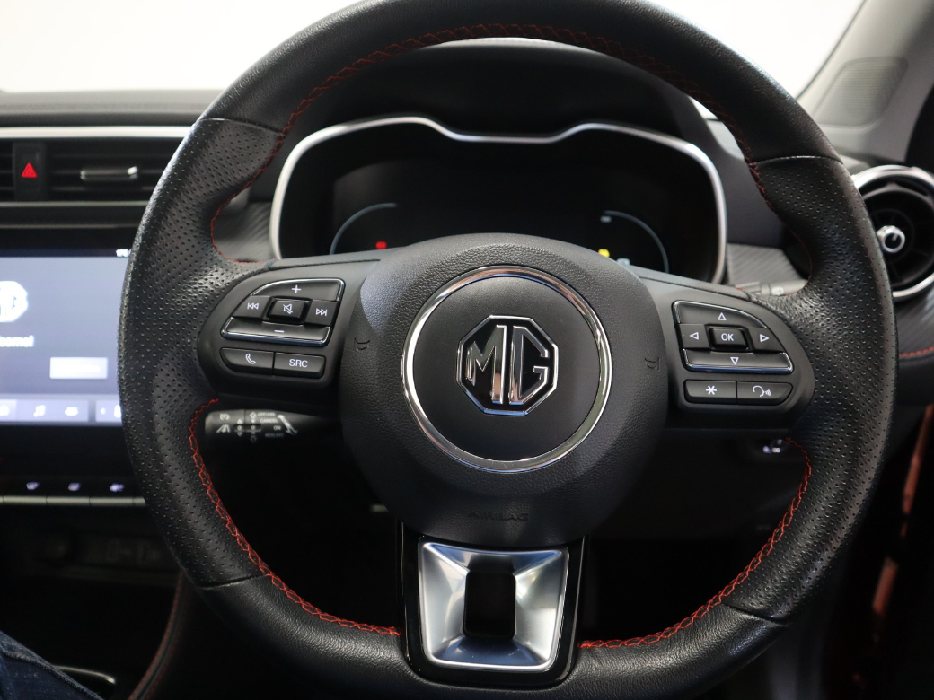 2022 MG ZS