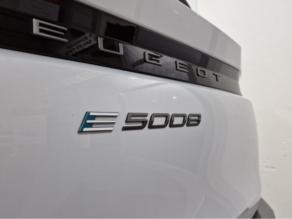 2024 Peugeot 5008
