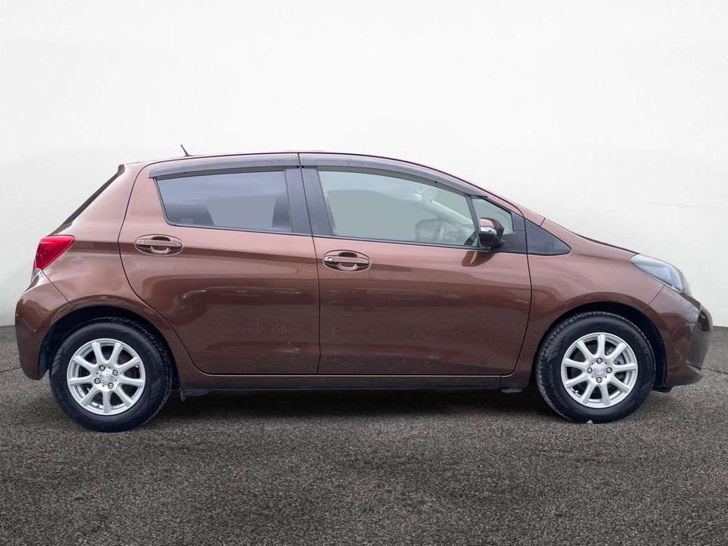 2015 Toyota Vitz