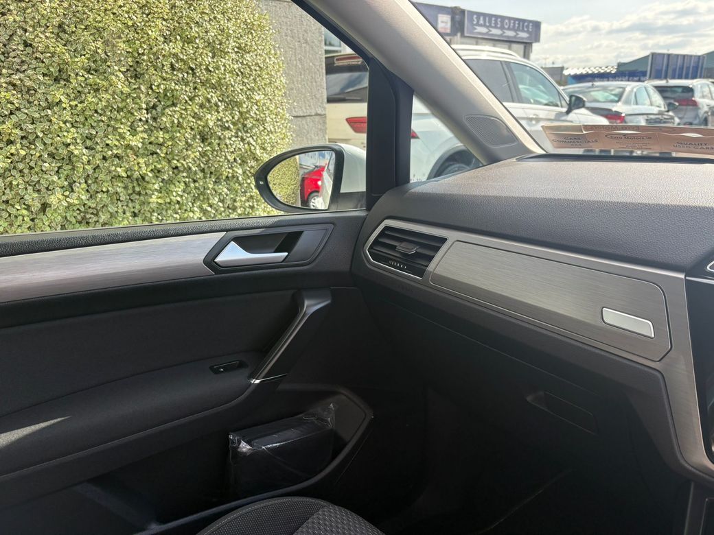 2016 Volkswagen Touran