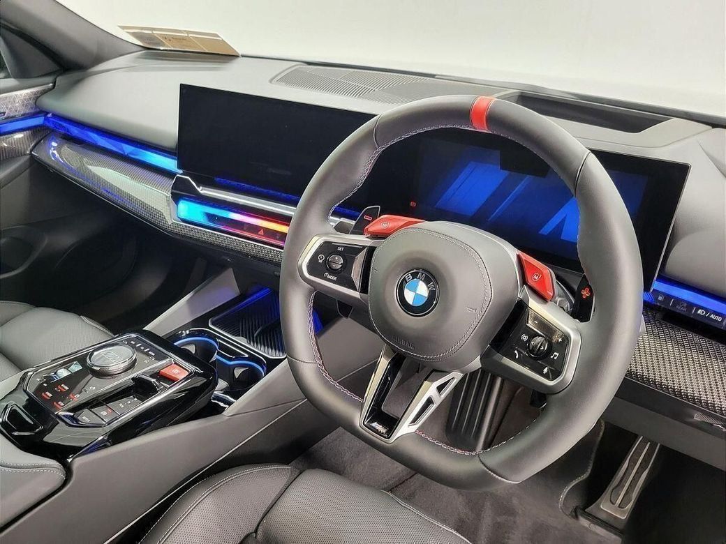 2025 BMW M5