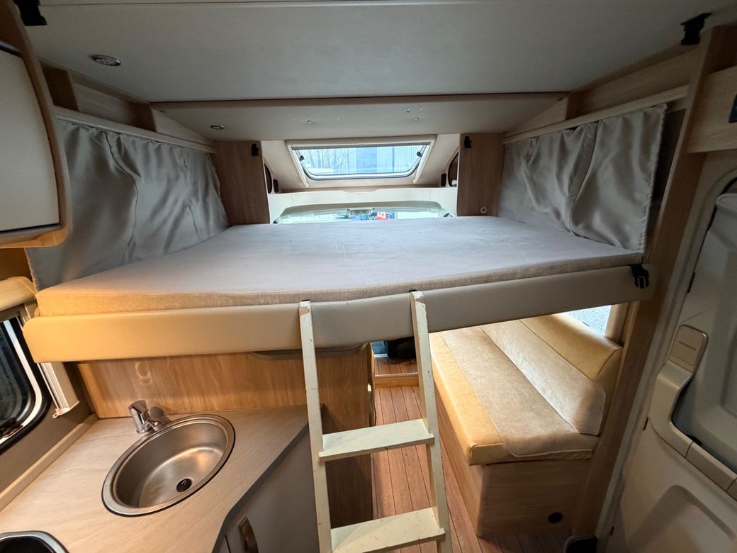 2021 WEINSBERG CARA SUITE 650 5 BERTH R.H.D 