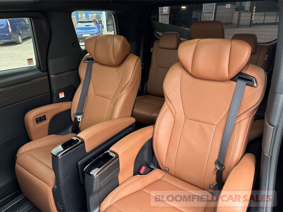2025 Toyota Alphard