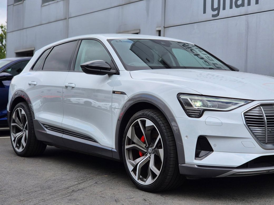 2022 Audi e-tron
