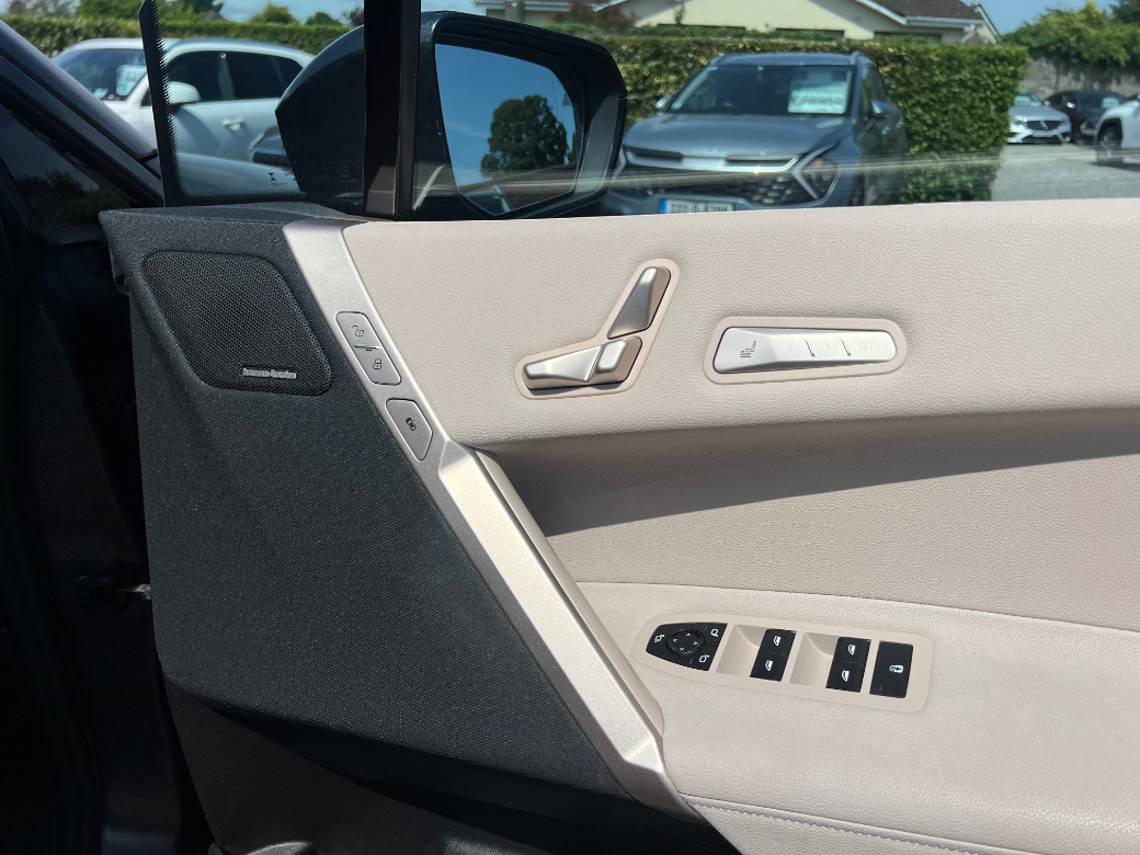 2023 BMW iX