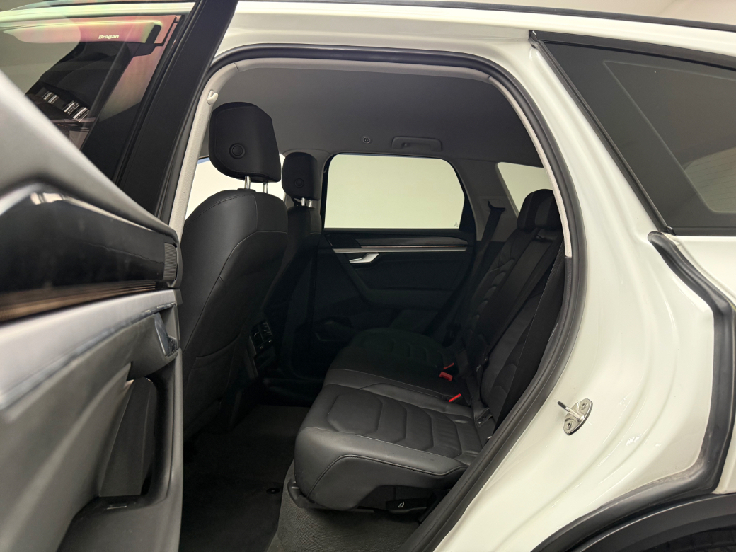 2019 Volkswagen Touareg