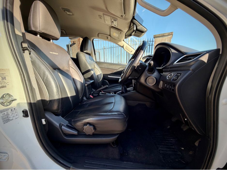 2020 Mitsubishi L200