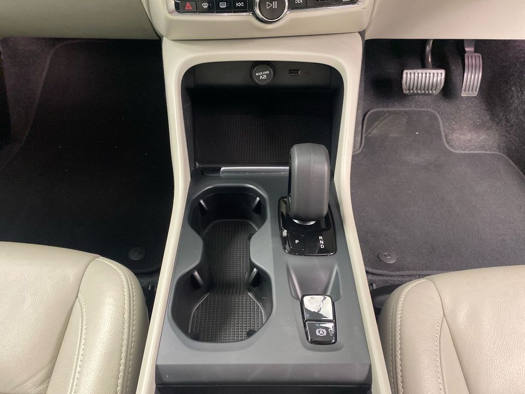 2021 Volvo XC40