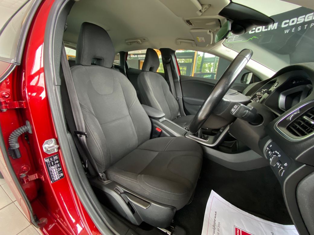 2015 Volvo V40