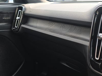 2023 Volvo XC40