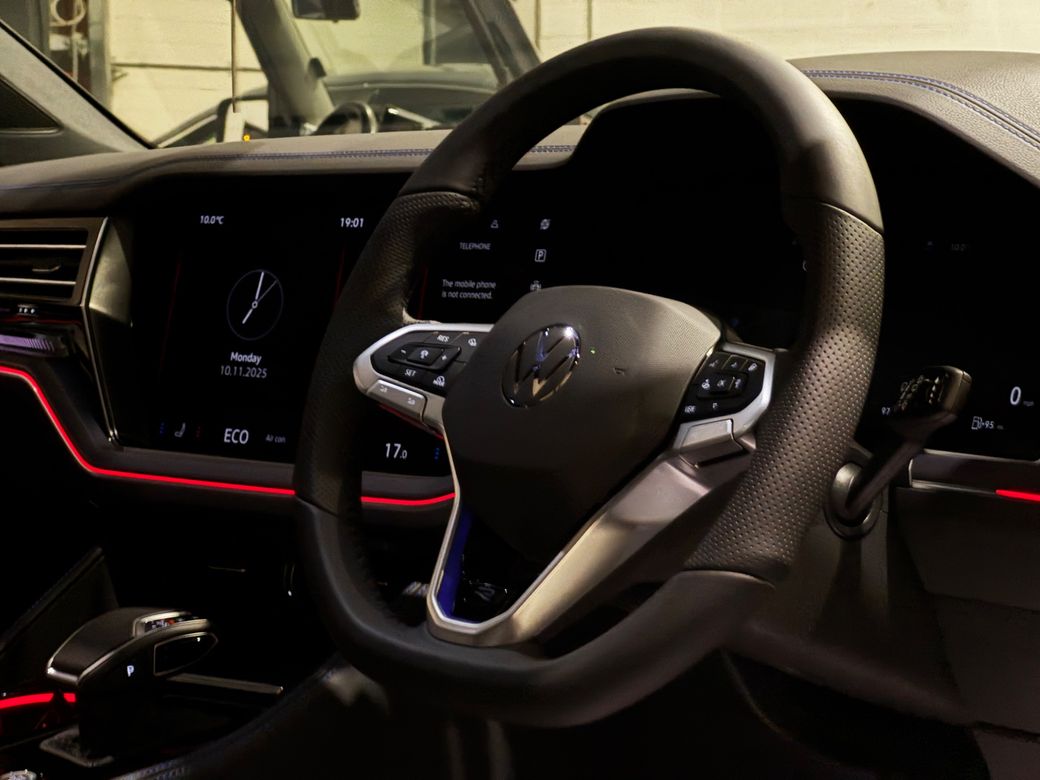 2025 Volkswagen Touareg