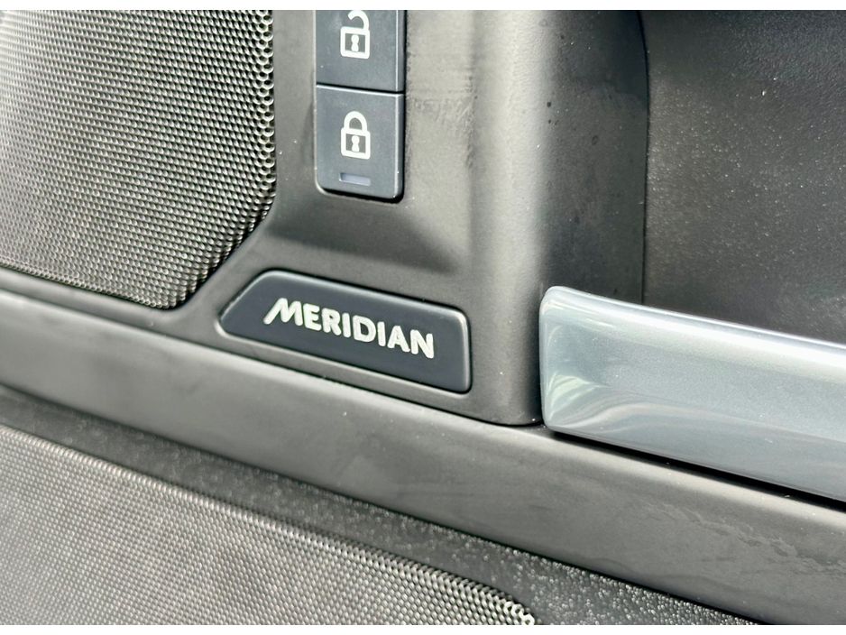 2025 Land Rover Defender