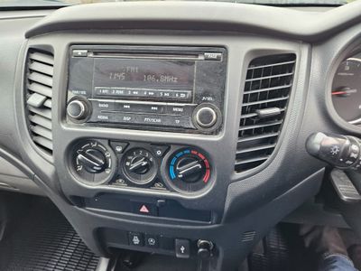 2017 Mitsubishi L200