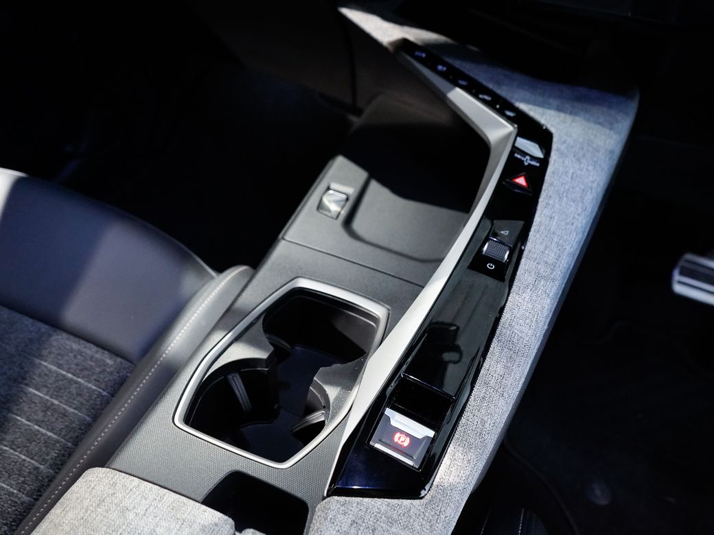 2025 Peugeot 3008