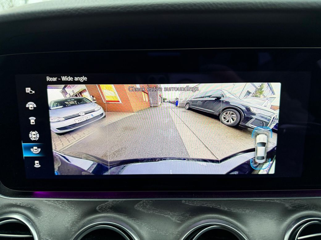 2022 Mercedes-Benz E 220