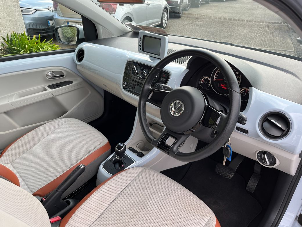 2013 Volkswagen up!
