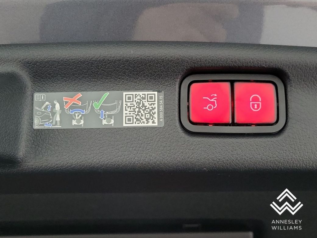 2025 Mercedes-Benz C Class