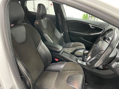 2016 Volvo V40