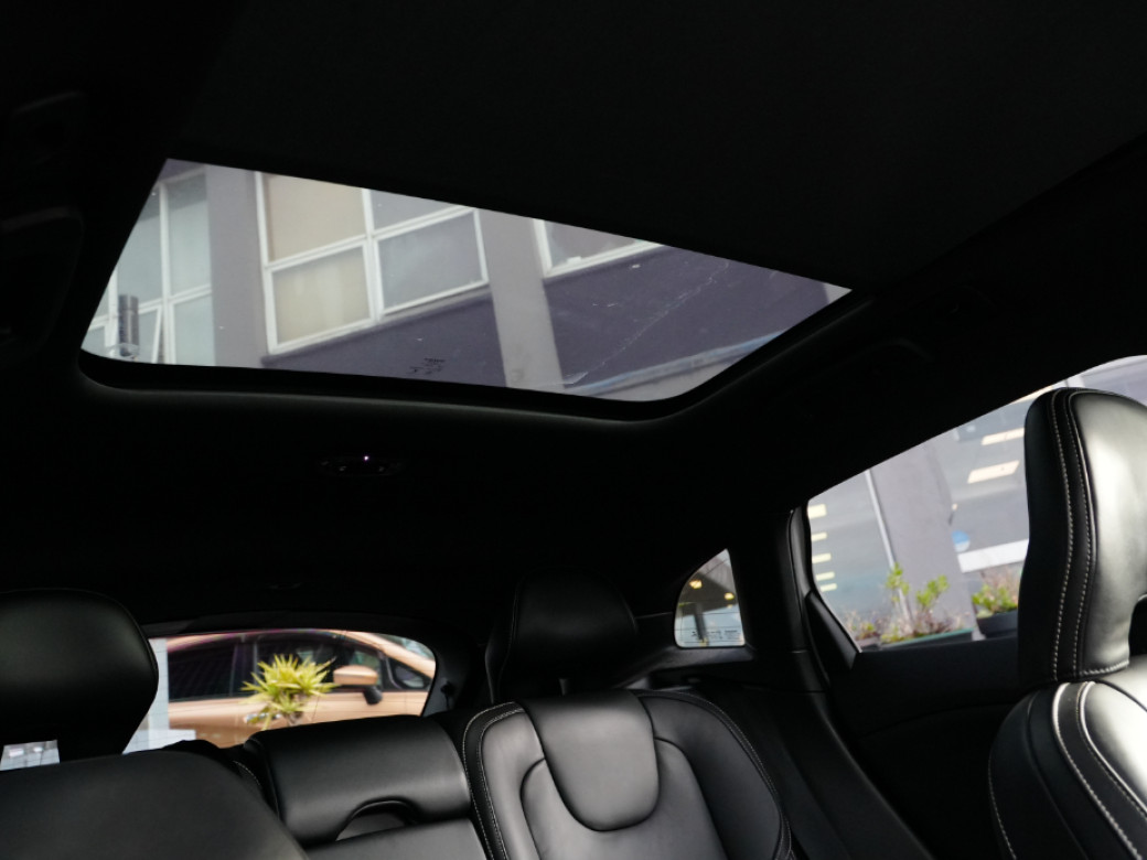 2016 Volvo V40